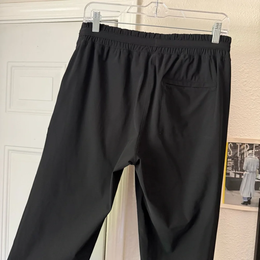 VUORI black knit‎ elastic drawstring waist athletic cropped jogger sweat pants